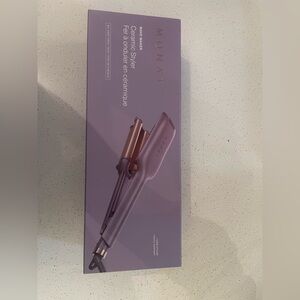 Monat wave maker Purple Ceramic Hair Styler new in box